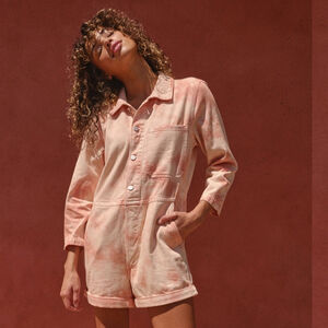 AMO DENIM
LUNA SHORT JUMPSUIT - SHERBET TIE
DYE in Sz L